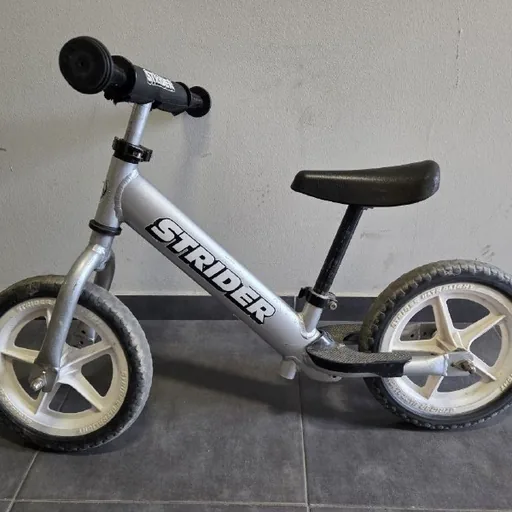 Беговел STRIDER 12 PRO