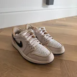 Nike Jordan кроссовки 1