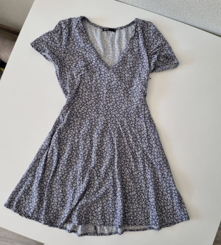 лёгкое платье CROPP размер S/M