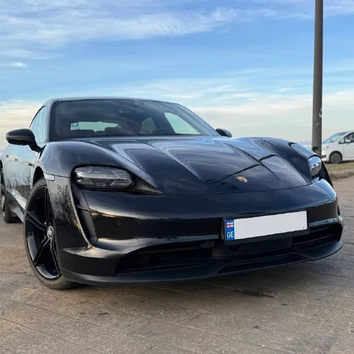 Porsche Taycan 4S