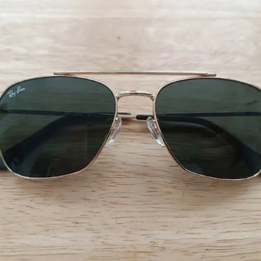 Солнцезащитные очки Ray-Ban