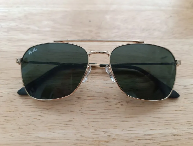 Солнцезащитные очки Ray-Ban