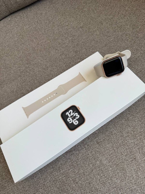 Apple watch SE 40 mm Gold Alu Starlight 6