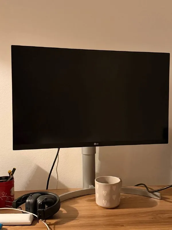 Монитор LG 27UL650-W 1