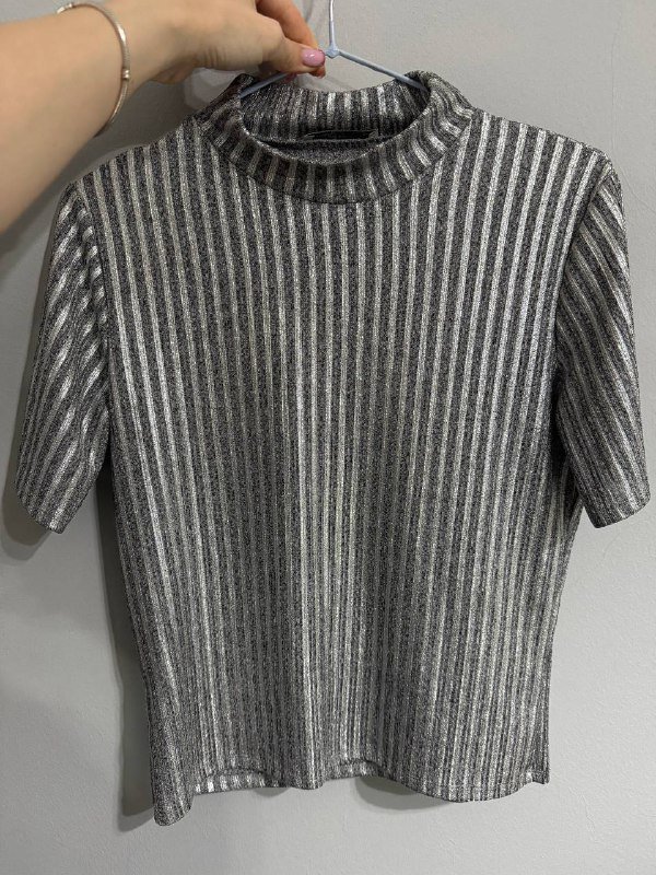 Боди, шарф, юбка, футболка Zara, шапка и повязка 5