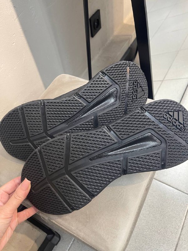 Кроссовки Adidas мужские размер 44 2