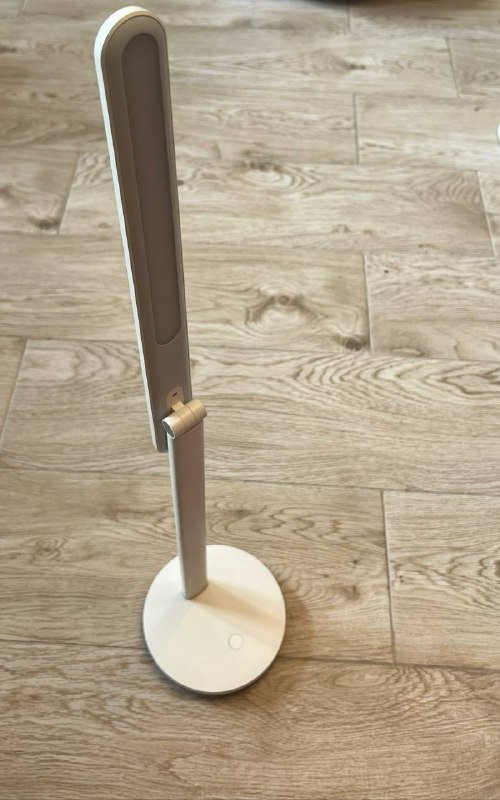 Настольная лампа