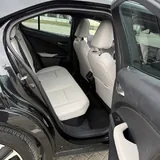 Lexus UX 300h 2024 4