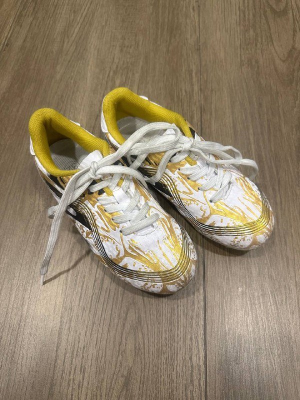 Детские футбольные бутсы р-р 32