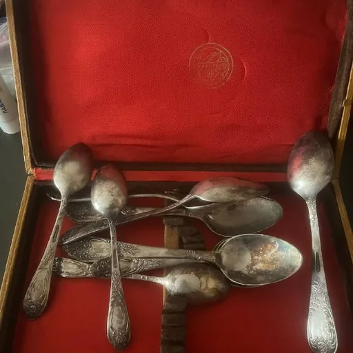 Серебряные ложки и ножи