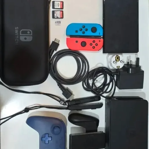 Nintendo Switch OLED, геймпад, игры, карта памяти, чехол