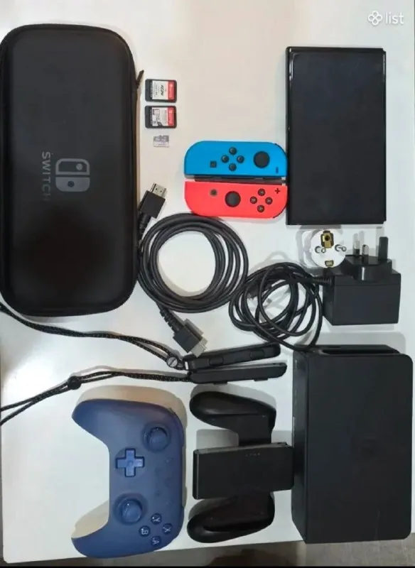 Nintendo Switch OLED, геймпад, игры, карта памяти, чехол