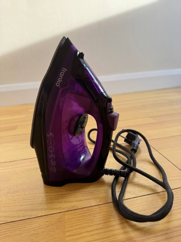 Утюг Franko паровой