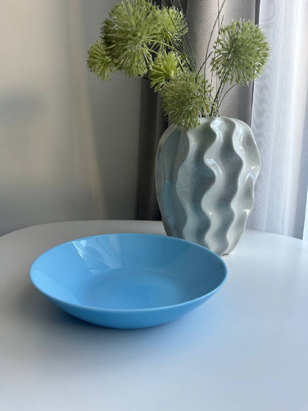 Большая стеклянная форма, таз-контейнер, тарелки Luminarc, вешалки, сушилка, скалка 3