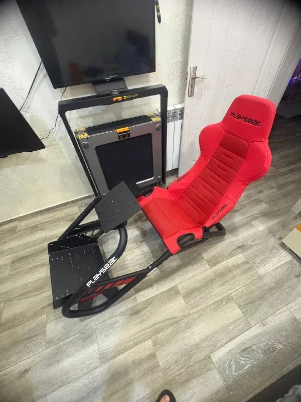 Playseat Trophy кокпит