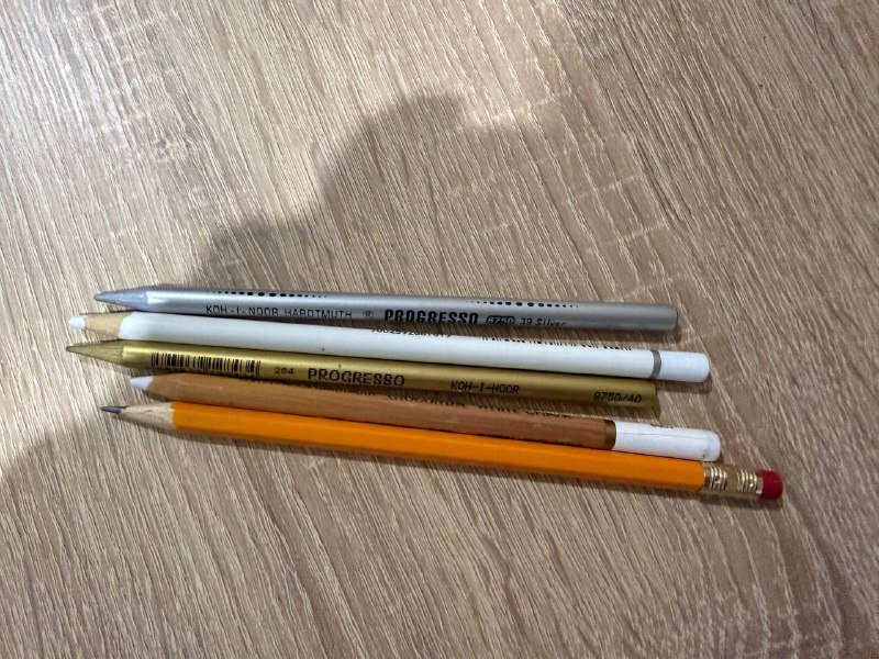 Акриловые краски, гуашь, кисти, карандаши, ленты, блокноты 4