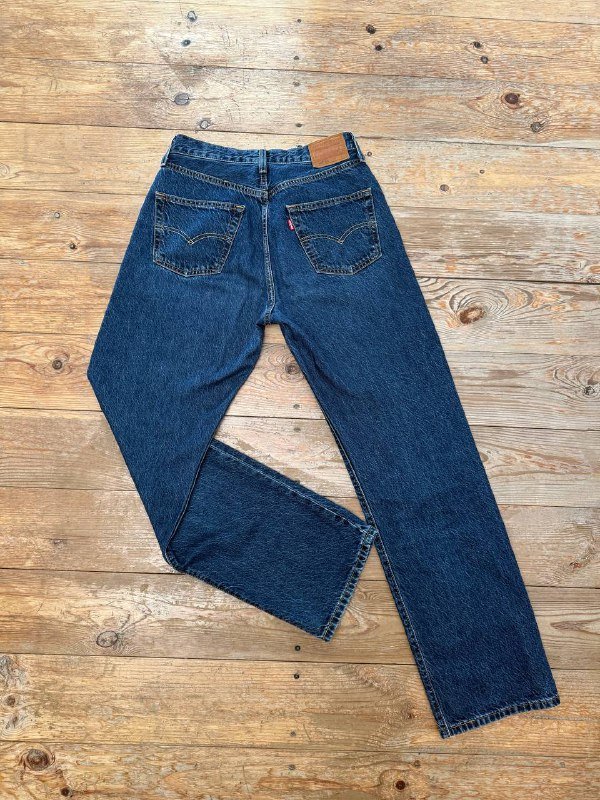 Сумка Mattioli, жакет Zara, рубашка, платье Lime, джинсы Levi’s 10