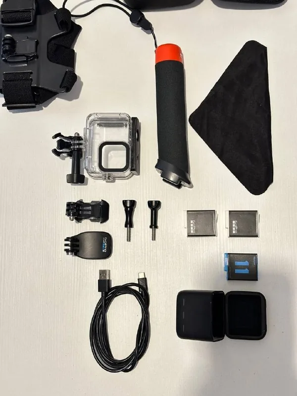GoPro 11 Black с аксессуарами 1