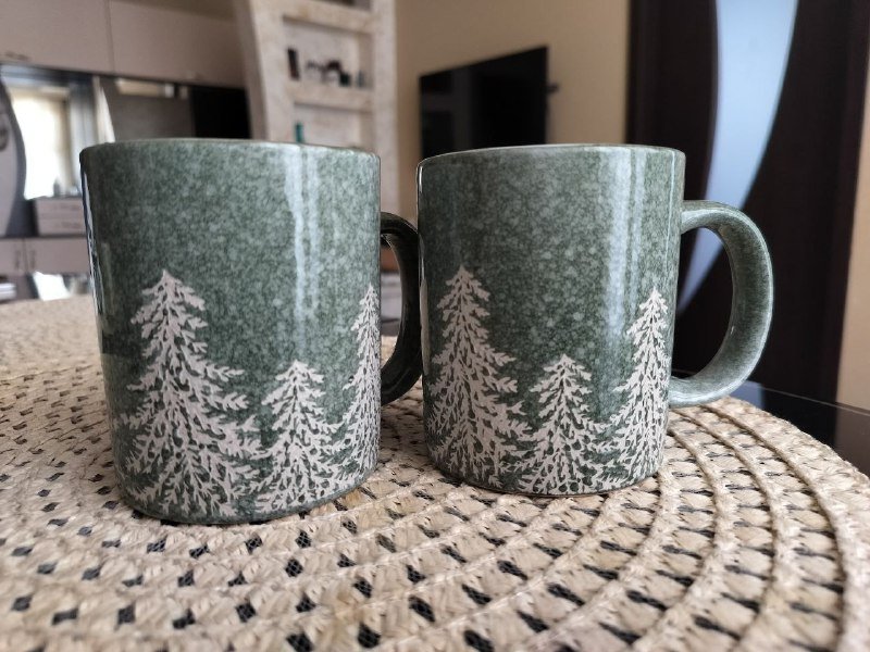 Стаканы, салатницы, икорница, рюмки, кружки, чашки, чайные пары 8