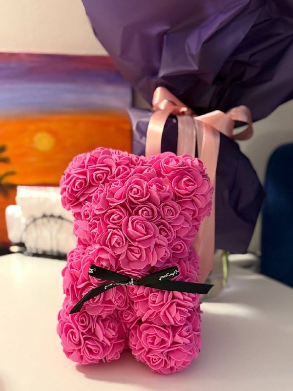 Мишка из искусственных роз с бантом 2