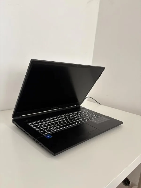 Игровой ноутбук Gigabyte G7 MD 17.3" 1