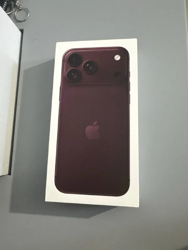 iPhone 18 Pro Max 256 ГБ Бургунди