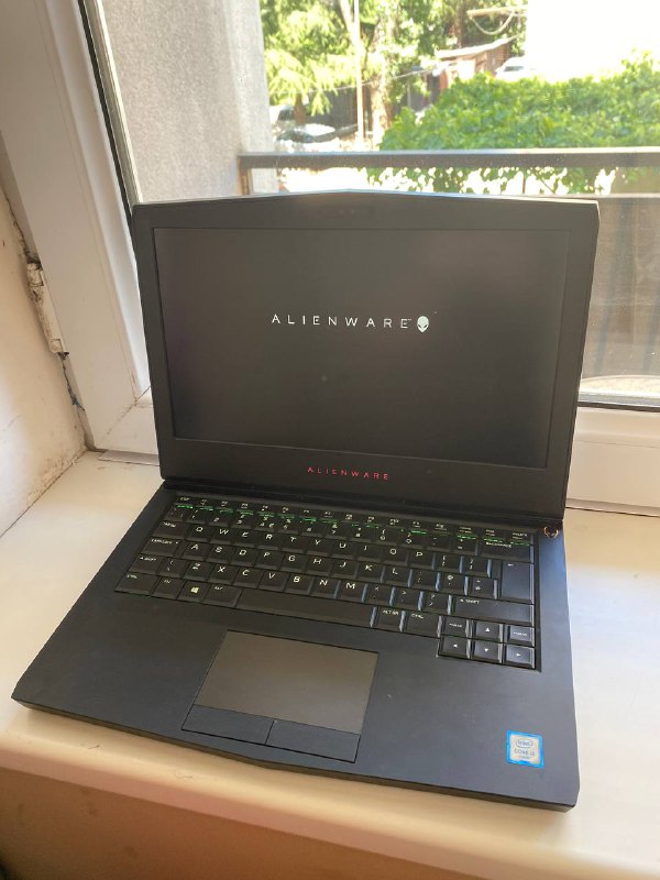 Alienware 13 R3 игровой ноутбук i5 16GB SSD 256 GTX 1060