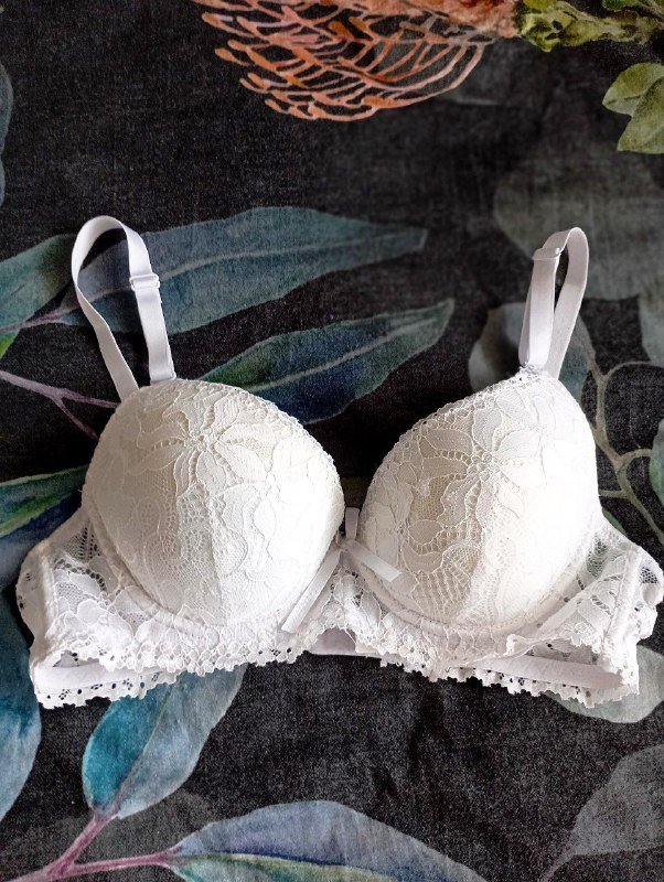 Кружевной бюстгальтер XS-S чашечки B