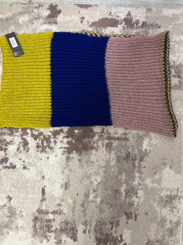 Кофта Esprit, джинсы BluKids, тапочки-носочки, шарф-хомут 4