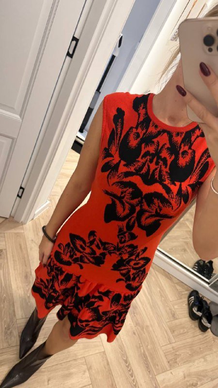 Платье с вырезом на спине, Брюки, Костюм двойка, Юбка, Платья Iceberg, Alexander McQueen 9