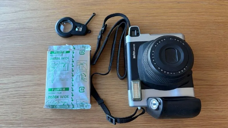 Фотоаппарат Fujifilm Instax Wide 300 1