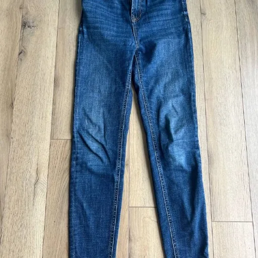 Джинсы XS, Stradivarius, Levi’s Premium 721, Zara, Terranova