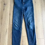 Джинсы XS, Stradivarius, Levi’s Premium 721, Zara, Terranova 1