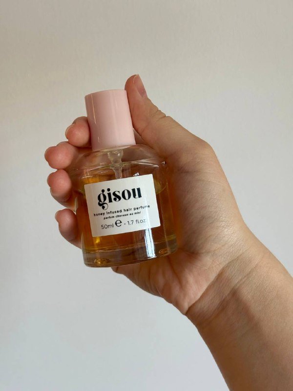 Медовый аромат Gisou, духи Byredo, праймер Milk, хайлайтер Fenty Beauty