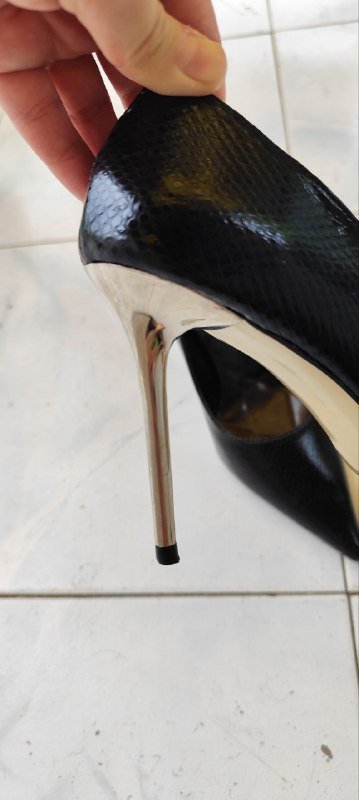 щёлочный лак для волос, мусс, блузка, юбка, туфли с острым носом 8