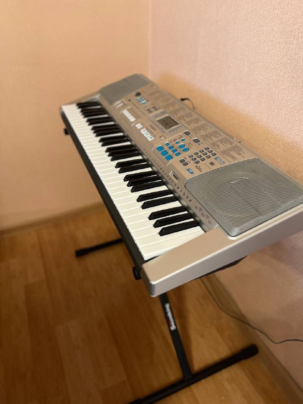 Синтезатор Casio lk-300tv с блоком питания и стойкой 2