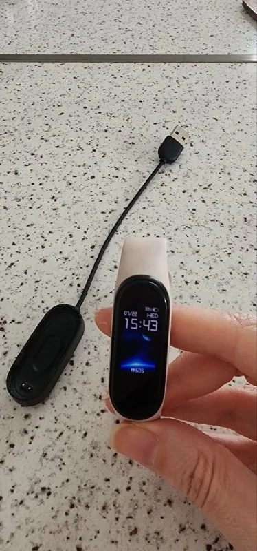 Фитнес-браслет Xiaomi Mi Smart Band 4 1
