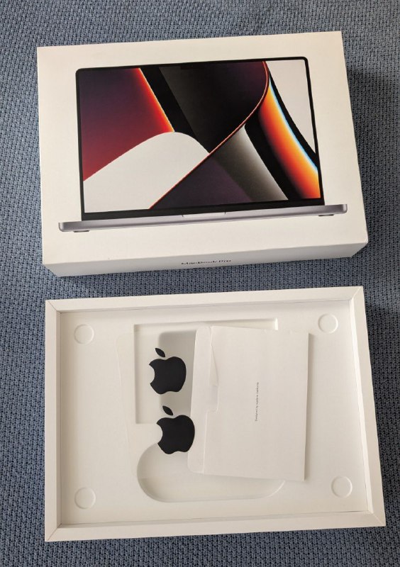Коробки от техники Apple MacBook Pro, iPad Pro, iPad