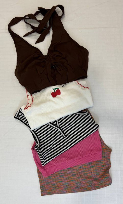 Джинсы Levi’s, джинсы ZARA, джинсы MONKI, топы, юбки, свитер, пиджак, худи 4