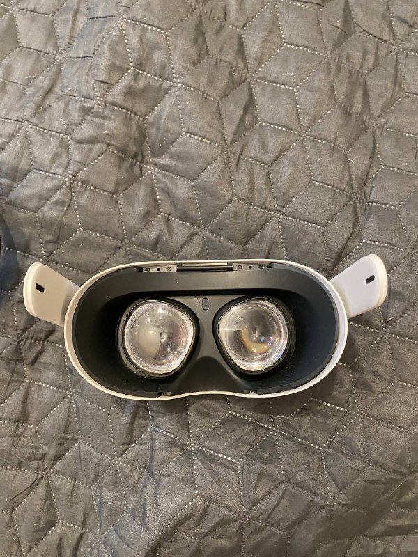 Oculus Quest 2 64GB, крепление Bobo Vr m5 plus, повербанк 3