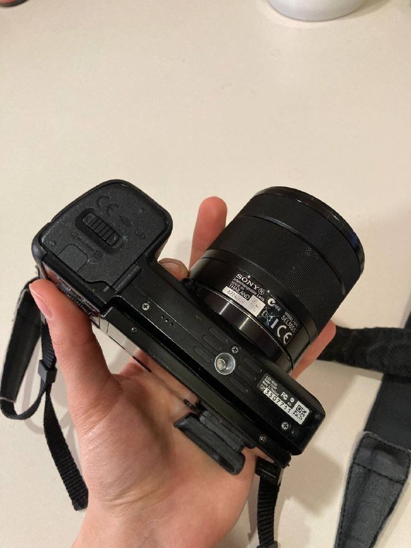 Sony a6000 camera with e-mount lens 18-55 4