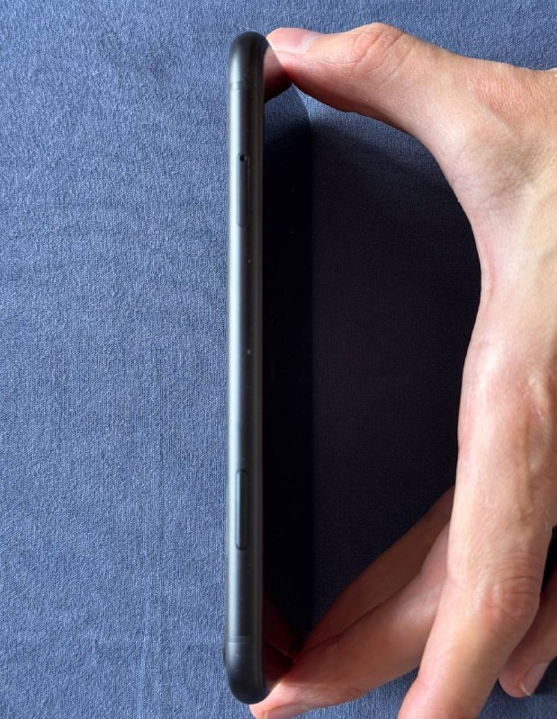 iPhone XR 8