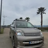 Toyota Voxy 2006 1