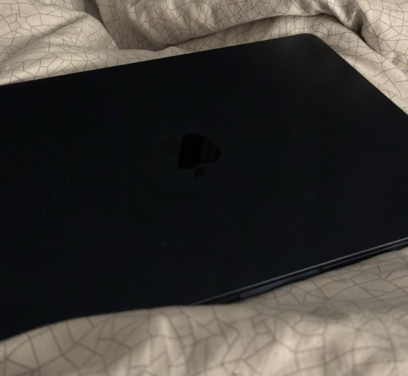 MacBook Air m3 15 дюймов черный 250ГБ SSD 8ГБ ОЗУ