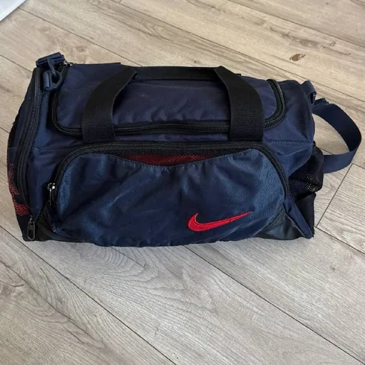 Спортивная сумка Nike