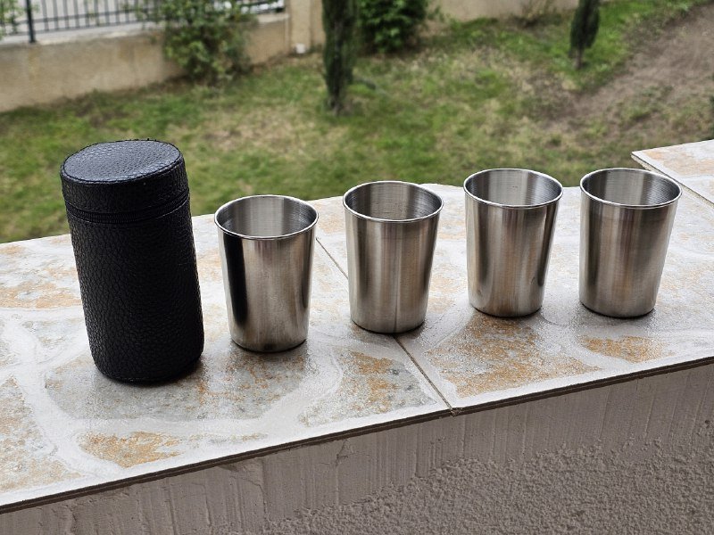 Алюминиевые стаканы рюмки 4 шт. в кофре