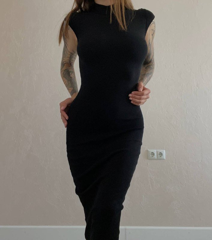 белые шорты stradivarius, черное платье Zara в пол, джинсы прямые Zara, боди с открытой спиной pull&bear, шорты юбка Zara, черное платье Zara 2