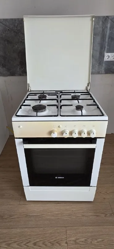Газовая плита с духовкой
