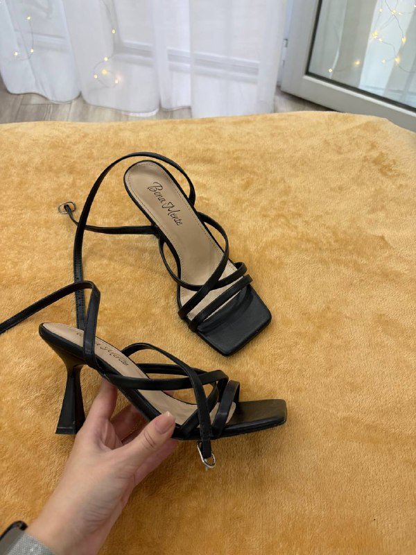 Туфли чёрные на небольшом каблуке 2