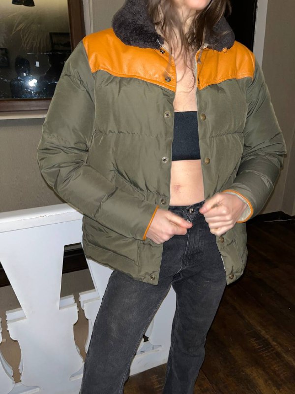 Пуховик Penfield Rockwool, Кожаная куртка Meridian, Куртка Emporio Armani, Кожаный плащ